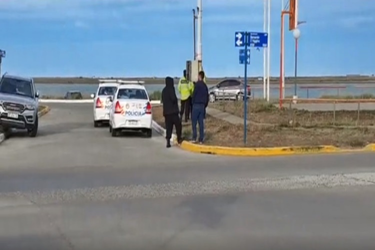 Dos demorados y escrache a un domicilio