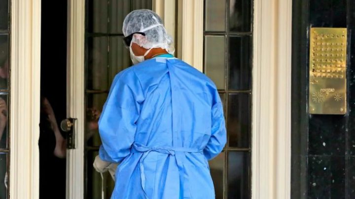 Un médico mostró lo que ve un paciente de covid-19 antes de morir