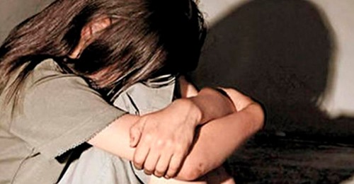 Se filmó violando a su hijita, y la descubrieron porque se equivocó de grupo al mandar el video por WhatsApp