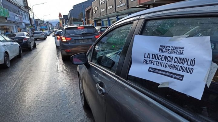 Aumento salarial sin acuerdo entre SUTEF y Gobierno