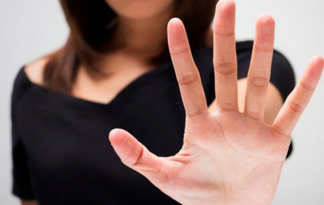 Denunció 40 veces a su ex marido por violencia de género y pide que lo detengan