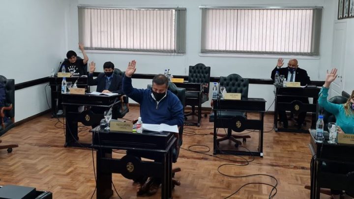CONCEJALES DE RIO GRANDE LLEVARON ADELANTE UNA SESIÓN ESPECIAL