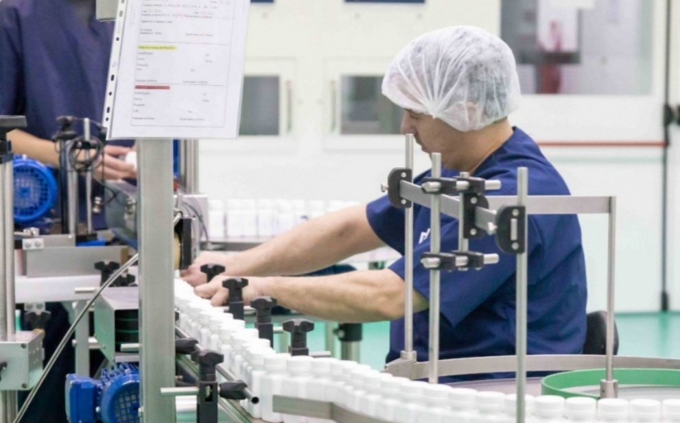 Vitamina D y ácido fólico, los productos que espera producir el Laboratorio del Fin del Mundo