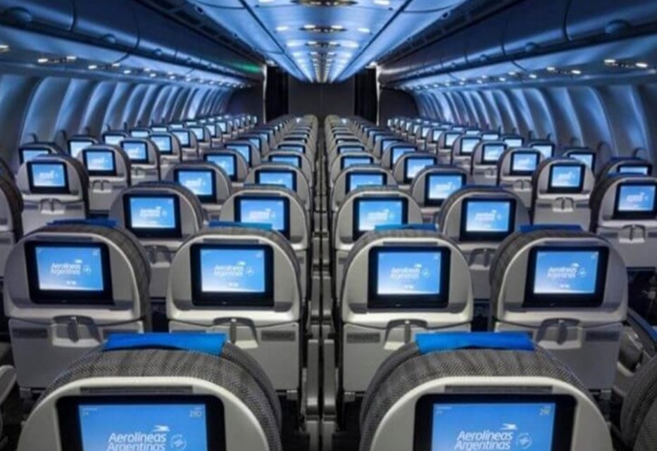 Pasajeros indignados por nula atencion de Aerolineas Argentinas