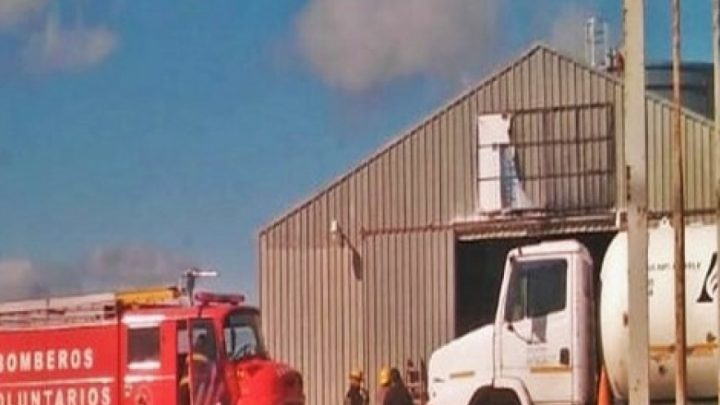 Dos operarios heridos tras una explosión en planta de gas de Río Grande