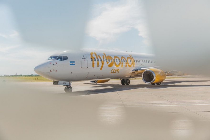 La aerolínea low cost Flybondi vuelve a volar a partir de hoy La aerolínea low cost Flybondi vuelve a volar a partir de hoy