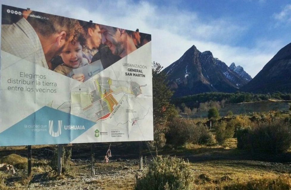 Vuoto anuncio obras de gas y luz para la Urbanizacion San Martin