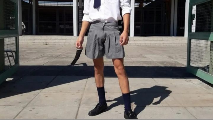 Fue discriminado por usar pollera en su graduación y lo denunció en Facebook