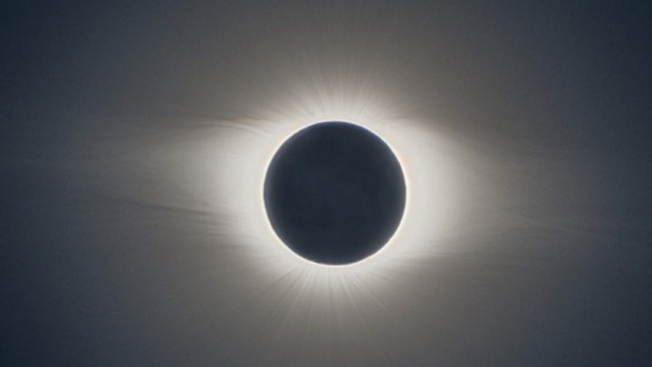 A horas del eclipse total de Sol