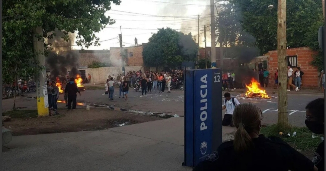 Ataque sexual en manada: festejaba sus 15 años y su ex novio la violó junto con 9 amigos