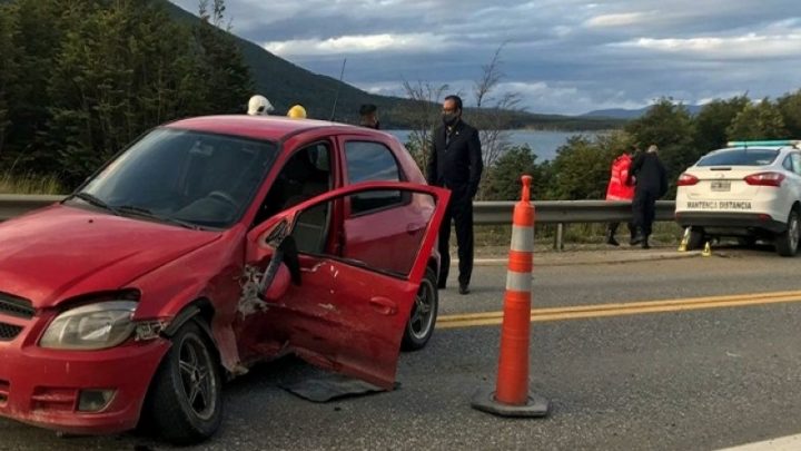 Intentó pasar en una zona no permitida y chocó contra un móvil penitenciario