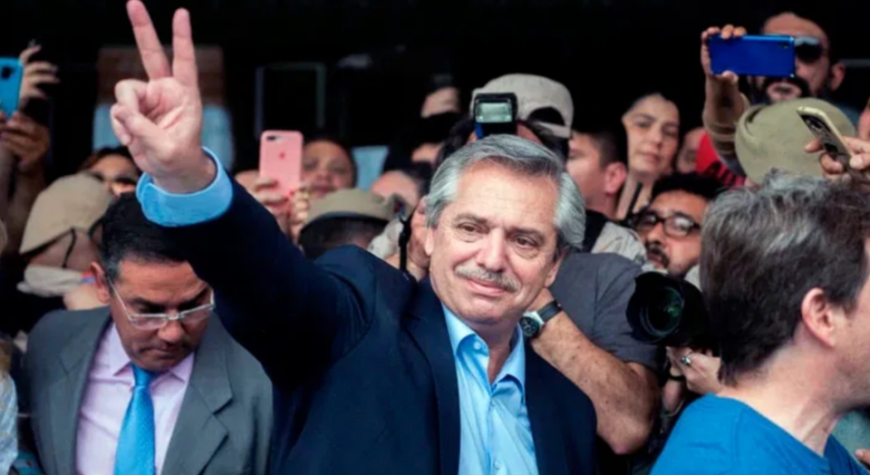 Los vecinos de Río Grande podrán acercarse a ver al presidente Fernández Los vecinos de Río Grande podrán acercarse a ver al presidente Fernández