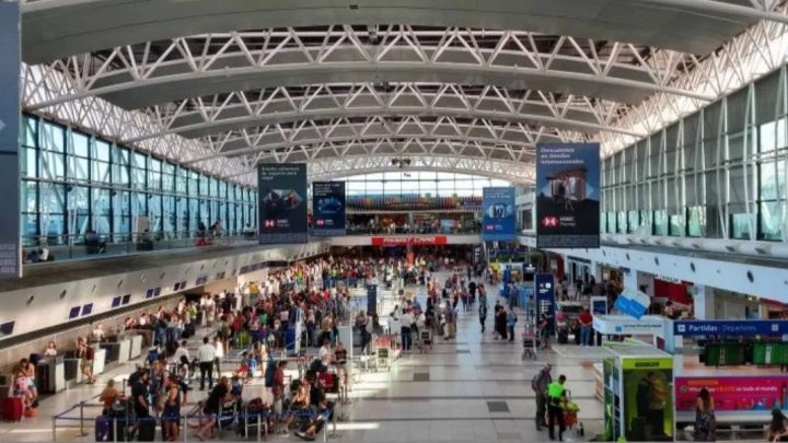 Prohíben el ingreso de turistas de países limítrofes hasta el 8 de enero