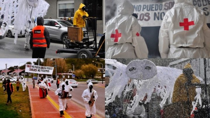 Obra teatral callejera en la San Martin en Ushuaia