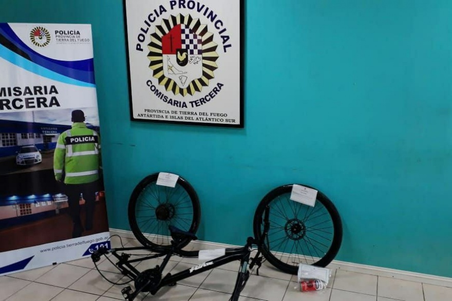 Recuperan una bicicleta robada valuada en 120 mil pesos Recuperan una bicicleta robada valuada en 120 mil pesos