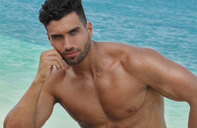 Es de Tucumán, tiene 26 años, y compite por ser el hombre más lindo del mundo