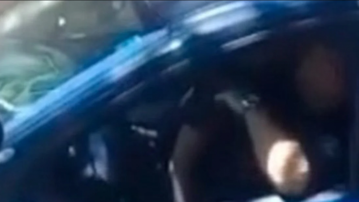 Video: filmaron a dos policías mientras tenían sexo en un patrullero