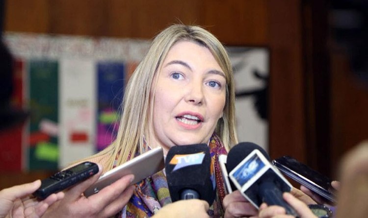 Bertone: «Melella acaba de escribir la página más negra de la historia institucional de Tierra del Fuego»