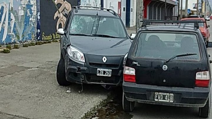 Conductor se desmayo, atropello a un peatón y choco