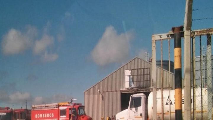 Explosión en camión de Gas Austral, dos heridos