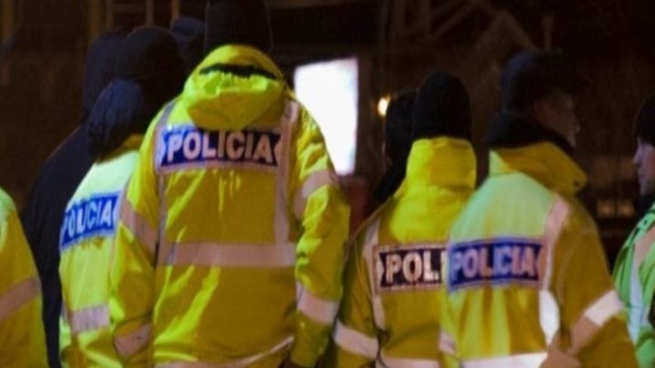 Detenido por atacar a una mujer con un tenedor durante una discusión