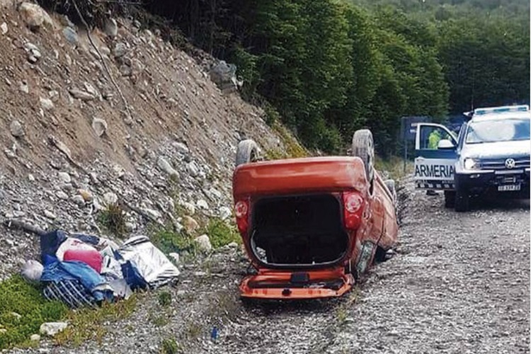 Despiste y vuelco en la Ruta 3 sin lesionados
