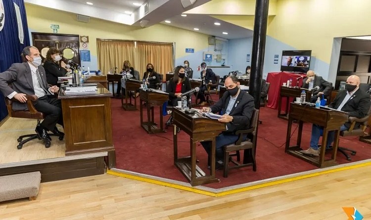 Legislatura de la vergüenza: el «peronismo» silenciado y el Partido Verde, el único valiente