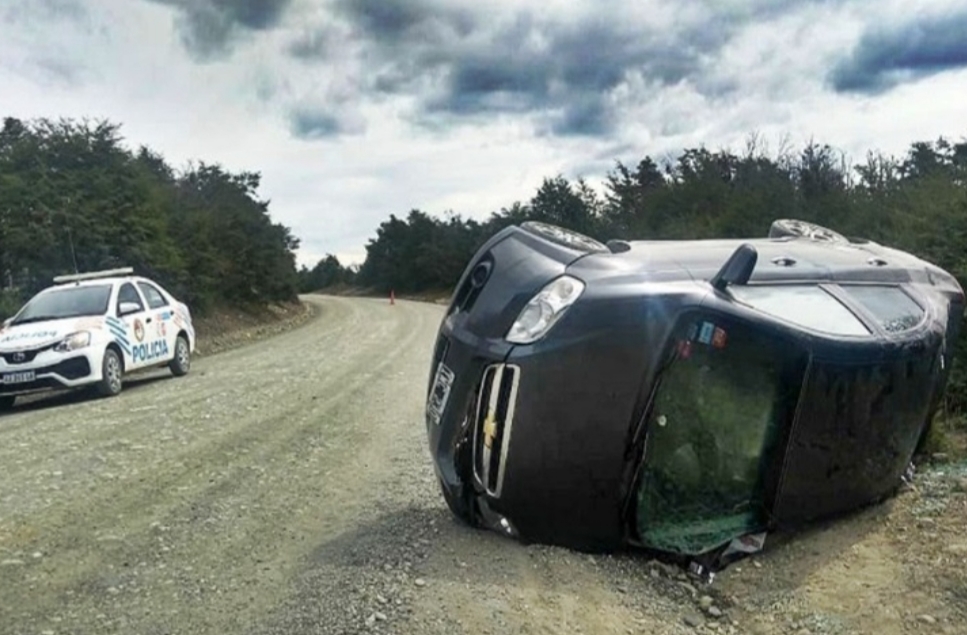 Dos vuelcos sin lesionados