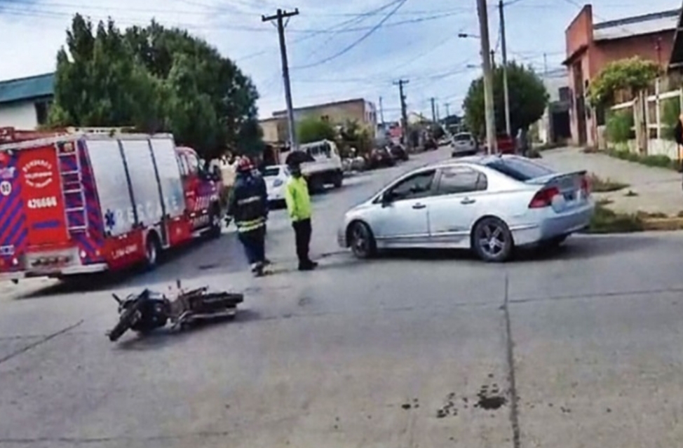Choque, un  motociclista trasladado al Hospital