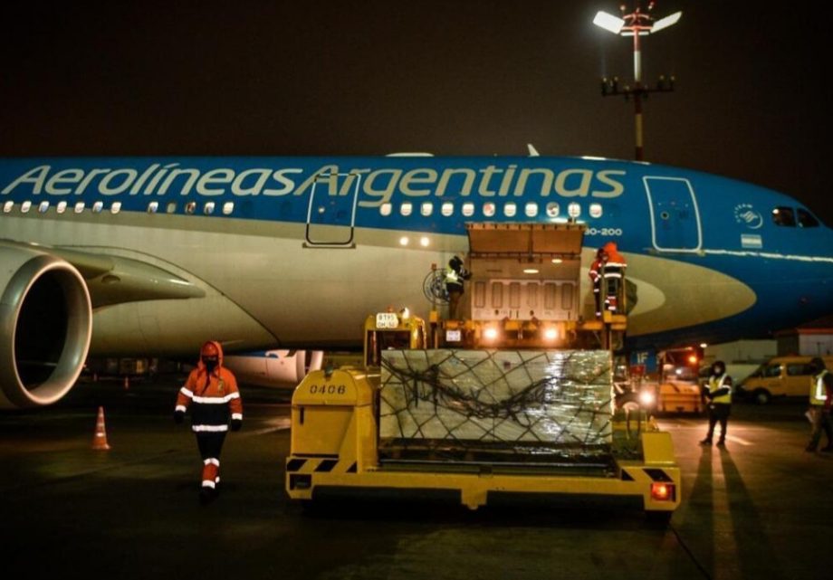 Sputnik V: el Gobierno prepara otro vuelo a Moscú para traer el segundo cargamento