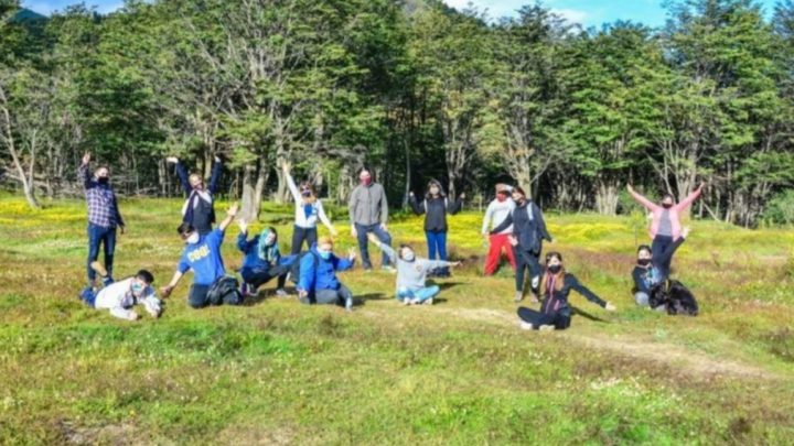 Activá el Verano: Talleres, fogones y encuentros en entornos naturales para jóvenes de Ushuaia