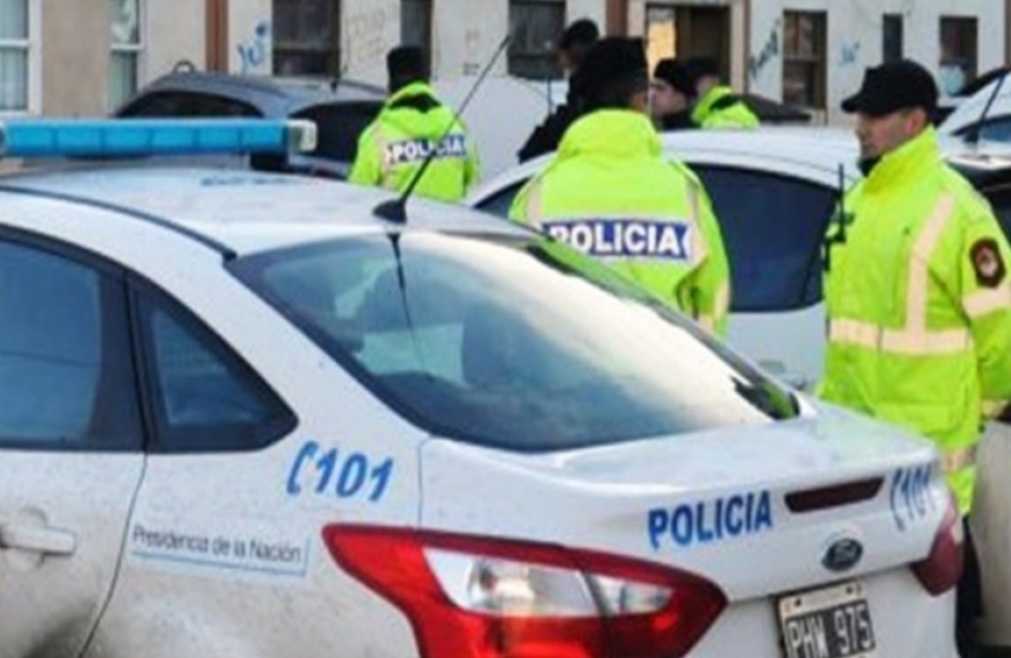 Apuñalan a un hombre en el pecho cuando salió a caminar en Chacra 13