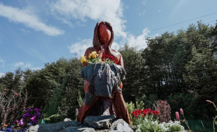 Se Llevó Adelante La Presentación Del Monumento A La Mujer En El Ingreso Al Barrio Río Pipo