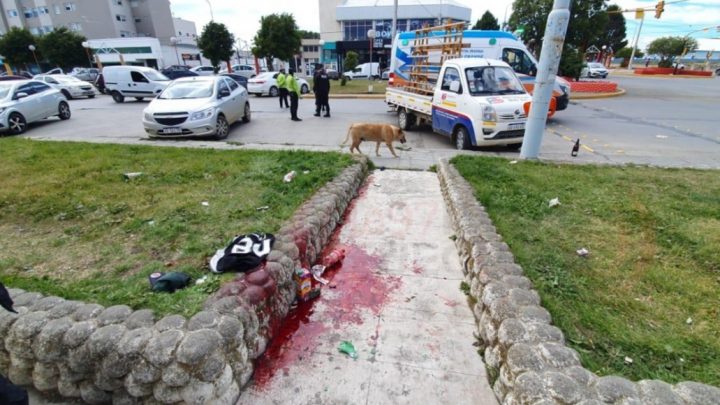 Sangrienta pelea entre indigentes en pleno centro de la ciudad