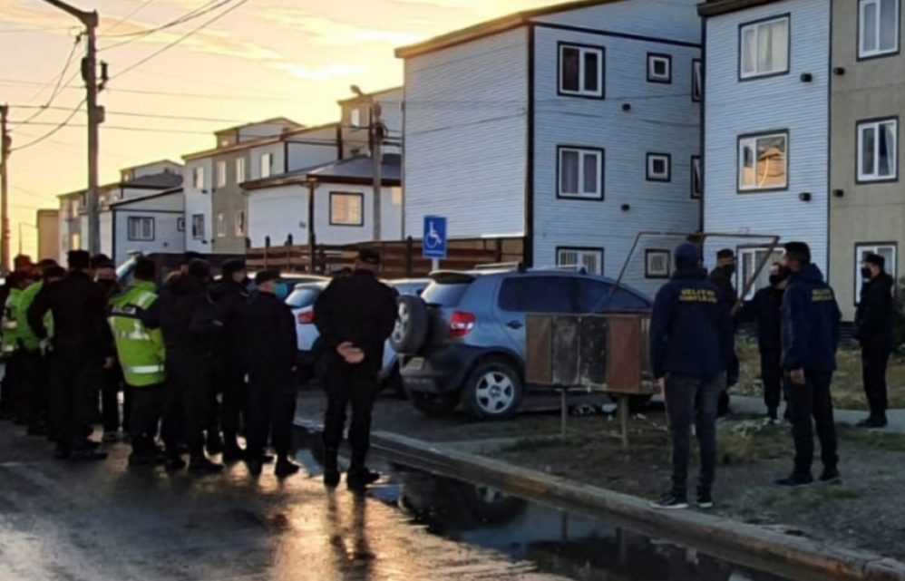 Fuerte operativo con allanamientos en Chacra XIII por tentativa de homicidio