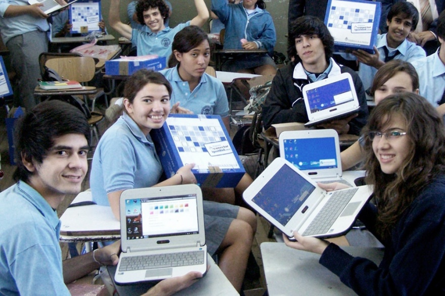Vuelve el “Conectar igualdad”: Nación distribuirá cerca de medio millón de computadoras