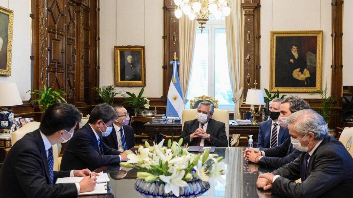 El Presidente se reunió con el ministro de Relaciones Exteriores de Japón y acordaron estrechar vínculos entre ambas naciones