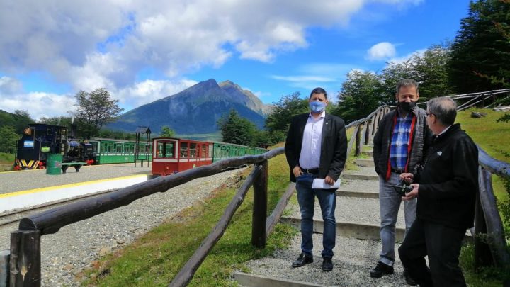 TREN DEL FIN DEL MUNDO: EL SECRETARIO DE TURISMO DE USHUAIA Y LA EMPRESA TRANEX SE REUNIERON PARA EVALUAR LA ACTIVIDAD