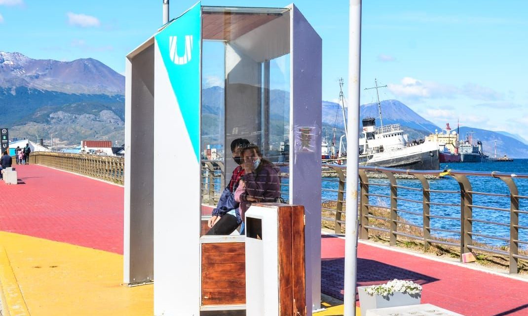 LA MUNICIPALIDAD DE USHUAIA REALIZA TRABAJOS DE REPARACIÓN EN GARITAS DE COLECTIVOS LA MUNICIPALIDAD DE USHUAIA REALIZA TRABAJOS DE REPARACIÓN EN GARITAS DE COLECTIVOS