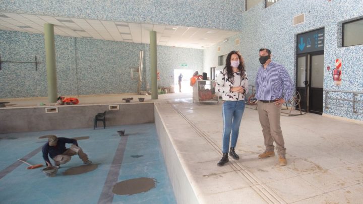 LA MUNICIPALIDAD DE USHUAIA PREPARA EL NATATORIO DEL POLO DEPORTIVO DE ANDORRA PARA SU USO EN EL MES DE FEBRERO