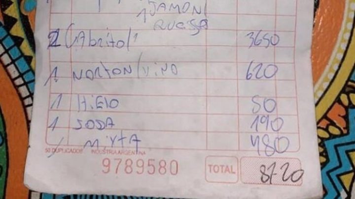 Una familia pagó casi 9 mil pesos para cenar en Córdoba: “Te cobran casi hasta por respirar”