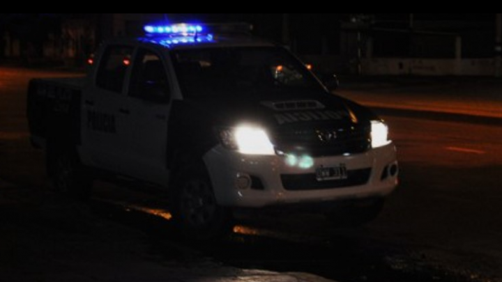 Sorprendió a su amigo teniendo sexo con su esposa y lo masacró a fierrazos