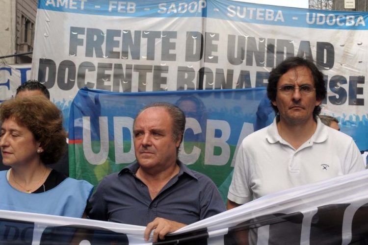 Un gremialista docente aseguró que en febrero “los padres no van a mandar a sus hijos a los colegios”