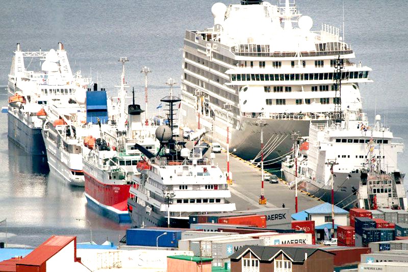 Se abrieron los sobres de la licitación para obra de ampliación del muelle comercial del puerto de Ushuaia
