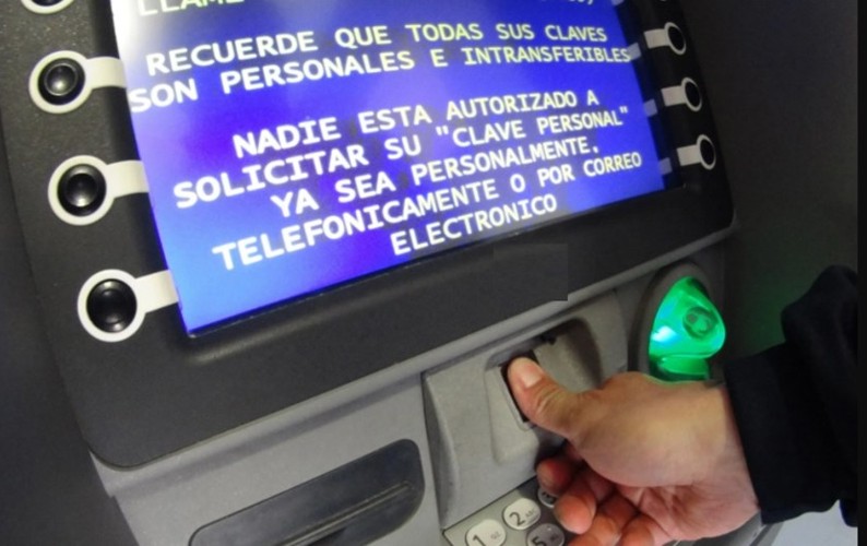 Bancos: Los cajeros automáticos deberán usar huella dactilar para operar