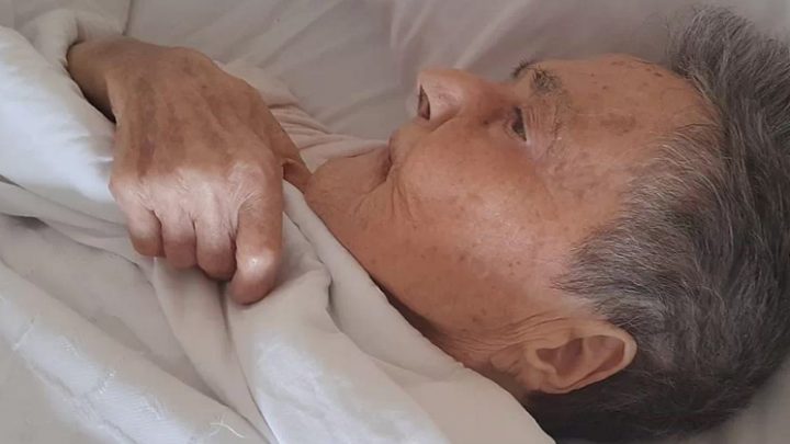 Enterraron a una mujer que murió por coronavirus y apareció (viva) en el geriátrico 10 días después