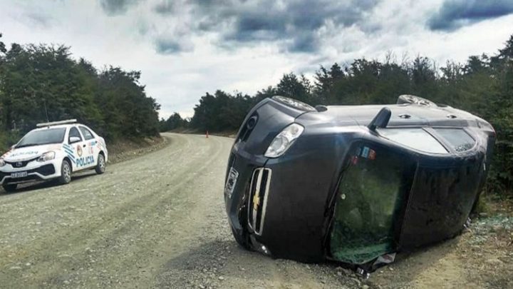 Dos vuelcos sin lesionados