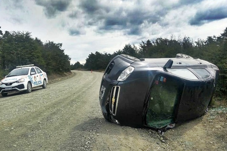 Dos vuelcos sin lesionados