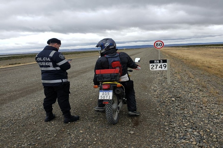 Moticiclista herido al caerse en la Ruta 3