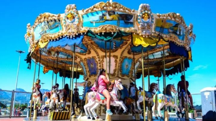 Ushuaia: Reabrió la calesita de la Plaza Piedrabuena